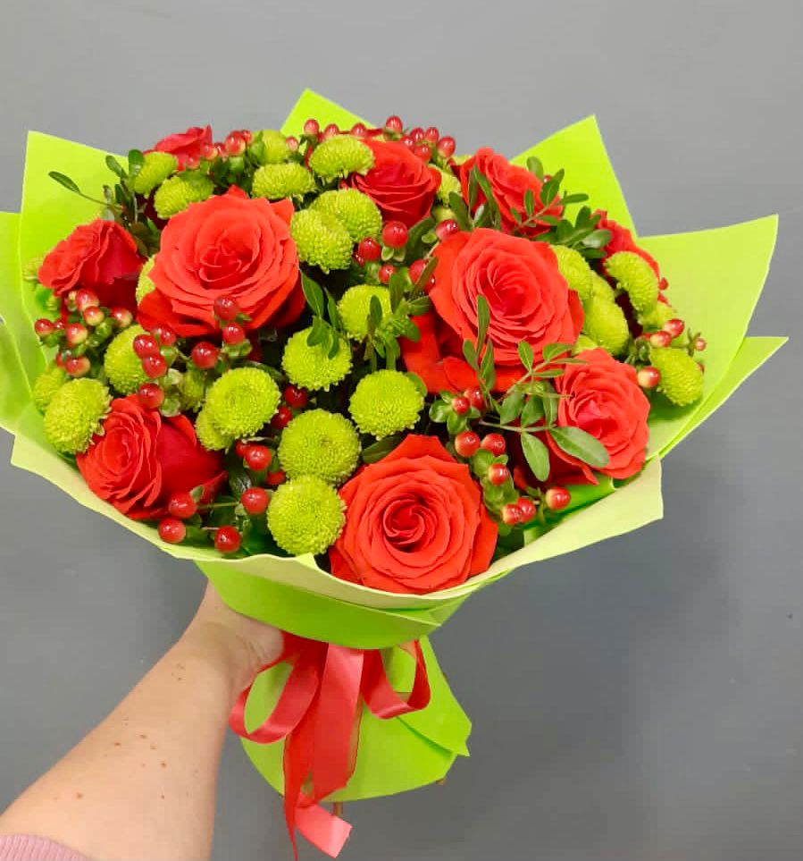 Букет цветов из: Хризантемы и Розы в Осоргино