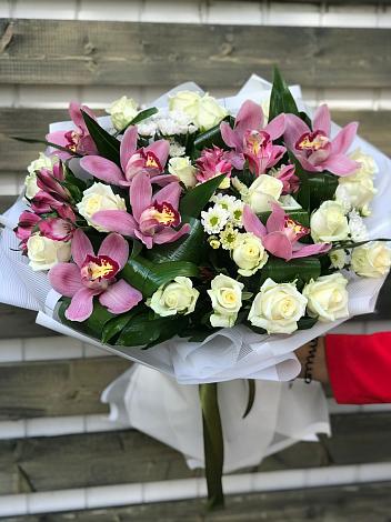 Букет цветов из: Розы и Хризантемы в Осоргино