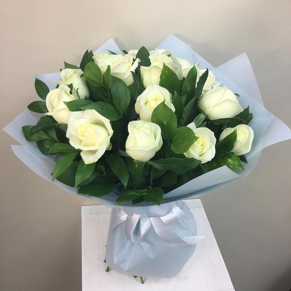 Букет 15 Белых роз Проуд в Осоргино