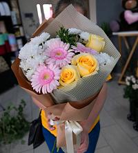 Букет цветов из:  Герберы, Розы и Хризантемы в Осоргино
