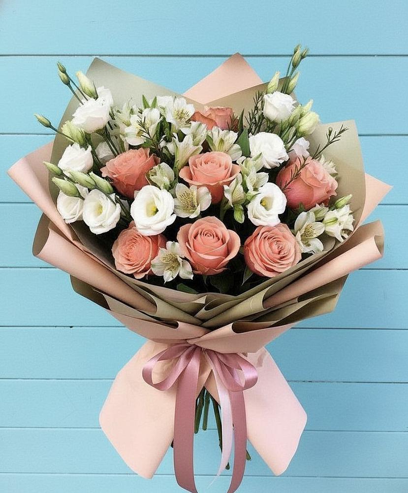 Букет цветов из: Розы, Альстромерии и Лизиантусы в Осоргино