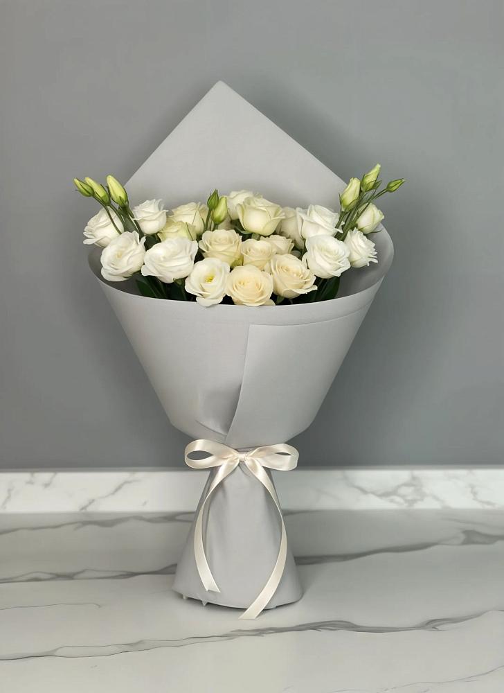 Букет цветов из: Розы и Лизиантусы в Осоргино