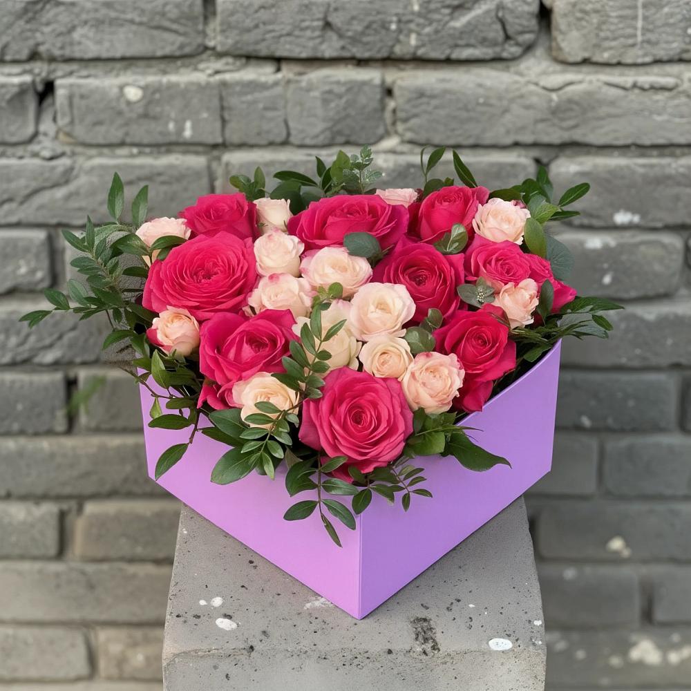 Цветочная композиция из Розы в коробке в Осоргино