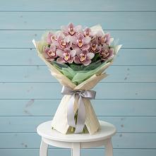 Букет цветов из:  Орхидеи и Розы #REPLACE_PRED# Осоргино