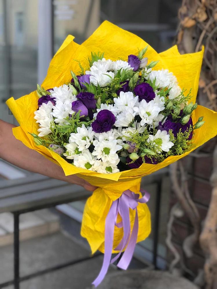 Букет цветов из: Ирисы, Хризантемы и Ромашки в Осоргино