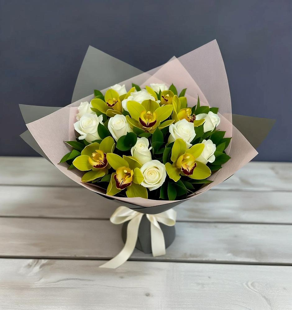 Букет цветов из: Орхидеи и Розы в Осоргино