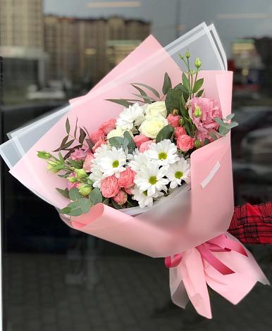 Букет цветов из: Розы, Лизиантусы и Хризантемы в Осоргино