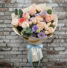 Букет цветов из:  Розы, Лизиантусы и Гвоздики #REPLACE_PRED# Осоргино