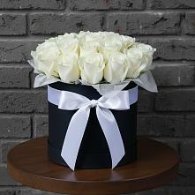 Цветочная композиция из Розы в шляпной коробке в Осоргино